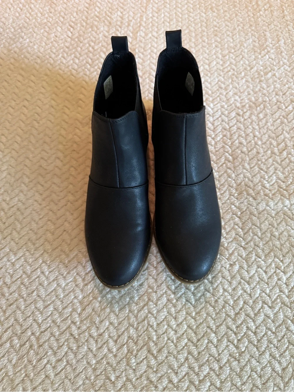 Rocket Dog Black Slip-On Ankle Booties Size 9‎